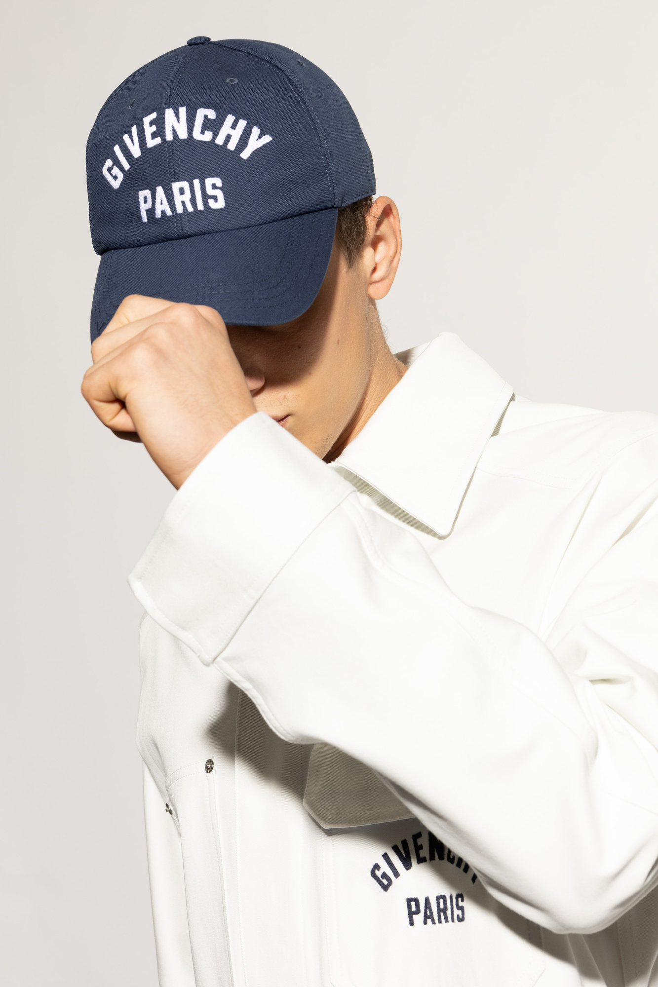 GIVENCHY ロゴ エンブロイダリー ベースボールキャップ 人気